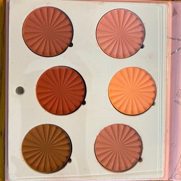 OFRA Other - Ofra Cosmetics blush palette